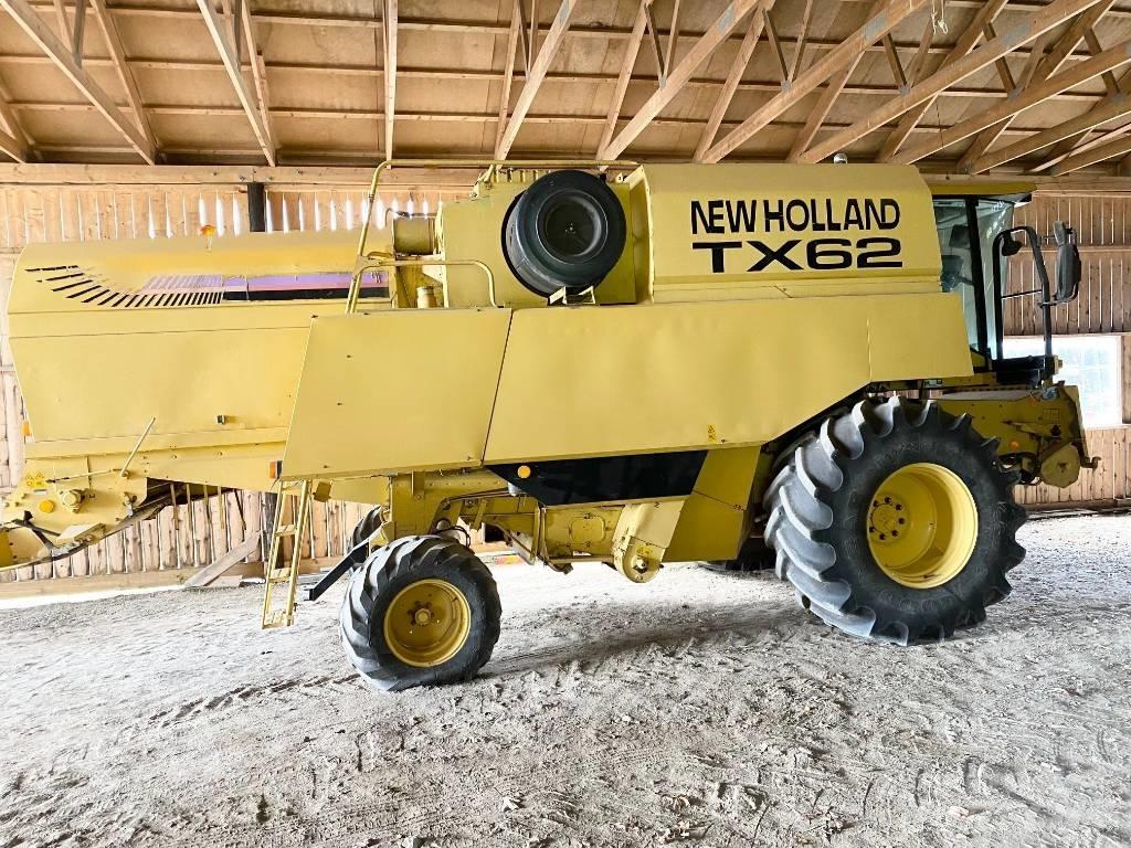 New Holland TX 62 Комбайни