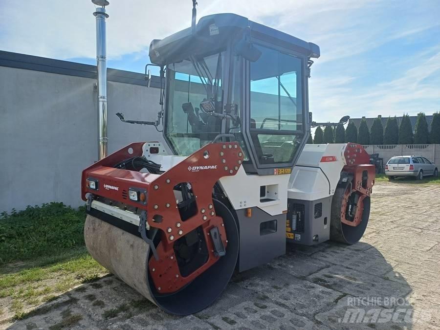 Dynapac CC 2300 Двойни барабанни ролки
