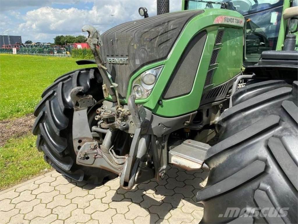 Fendt 724 PROFI Трактори