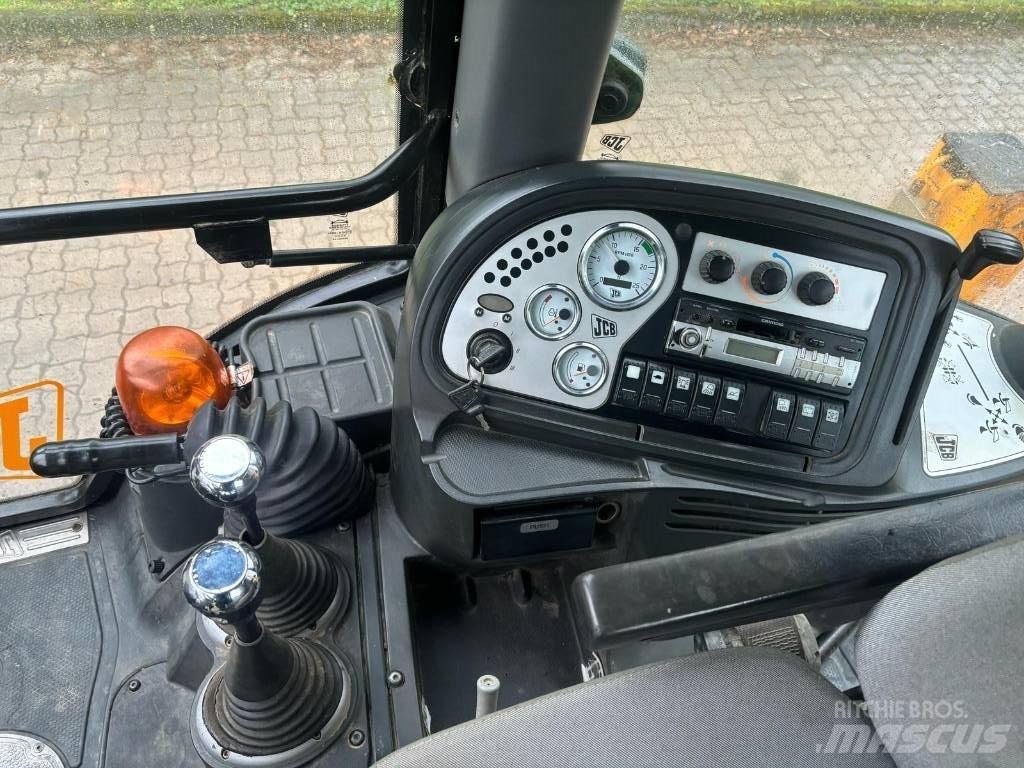 JCB 3 CX Товарач със заден ексватор