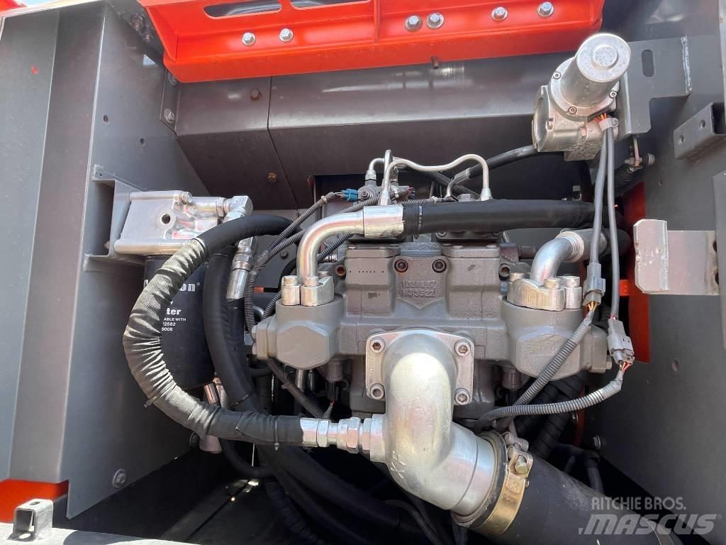 Hitachi ZX 200 Верижен екскаватор