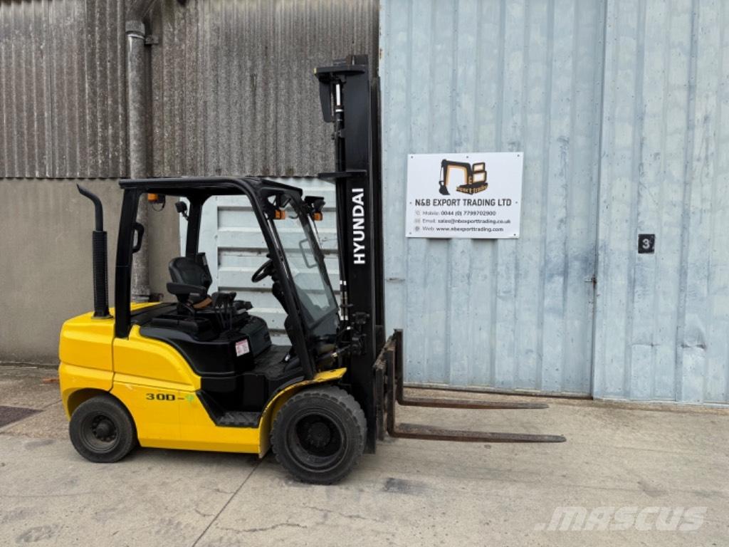 Hyundai 30 D Дизелови камиони