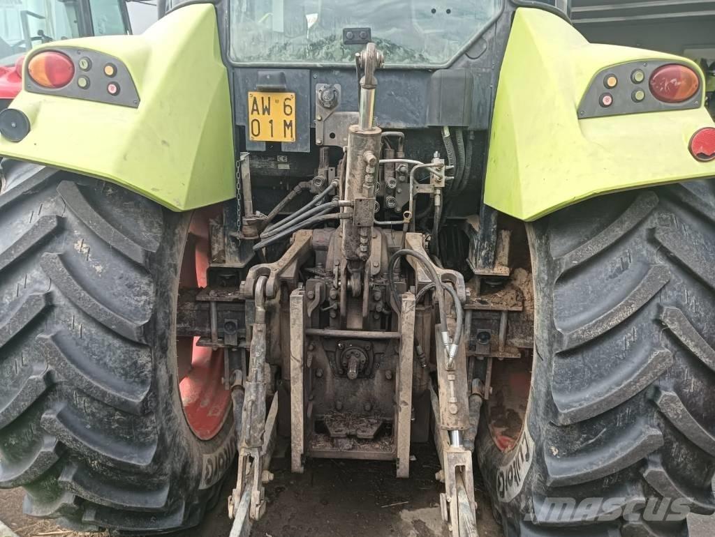 CLAAS Arion 420 Трактори