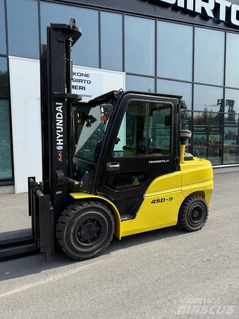 Hyundai 45 D-9 Дизелови камиони