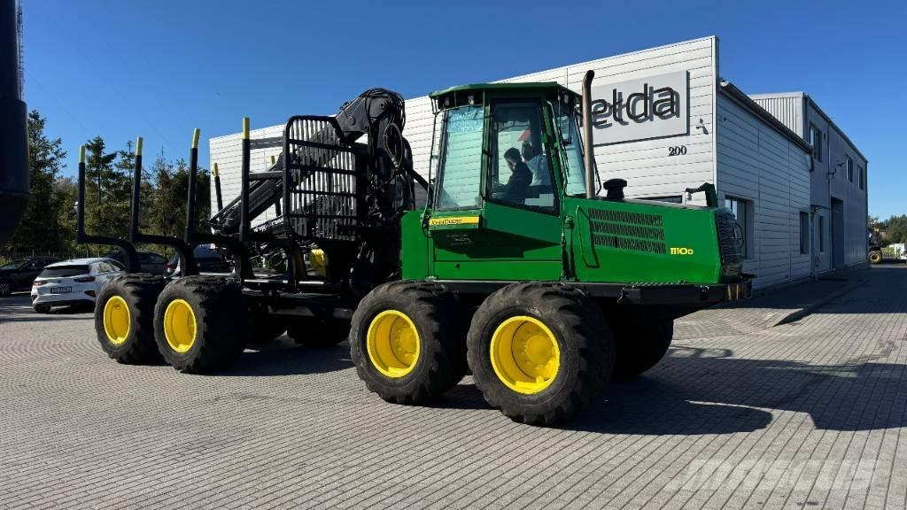 John Deere 1110 D Форуардери