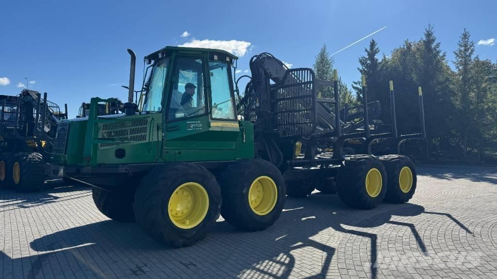 John Deere 1110 D Форуардери