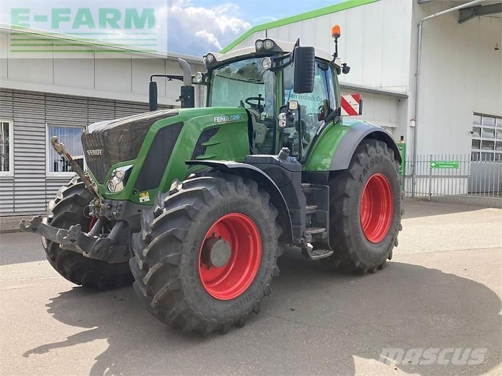 Fendt 828 vario Трактори