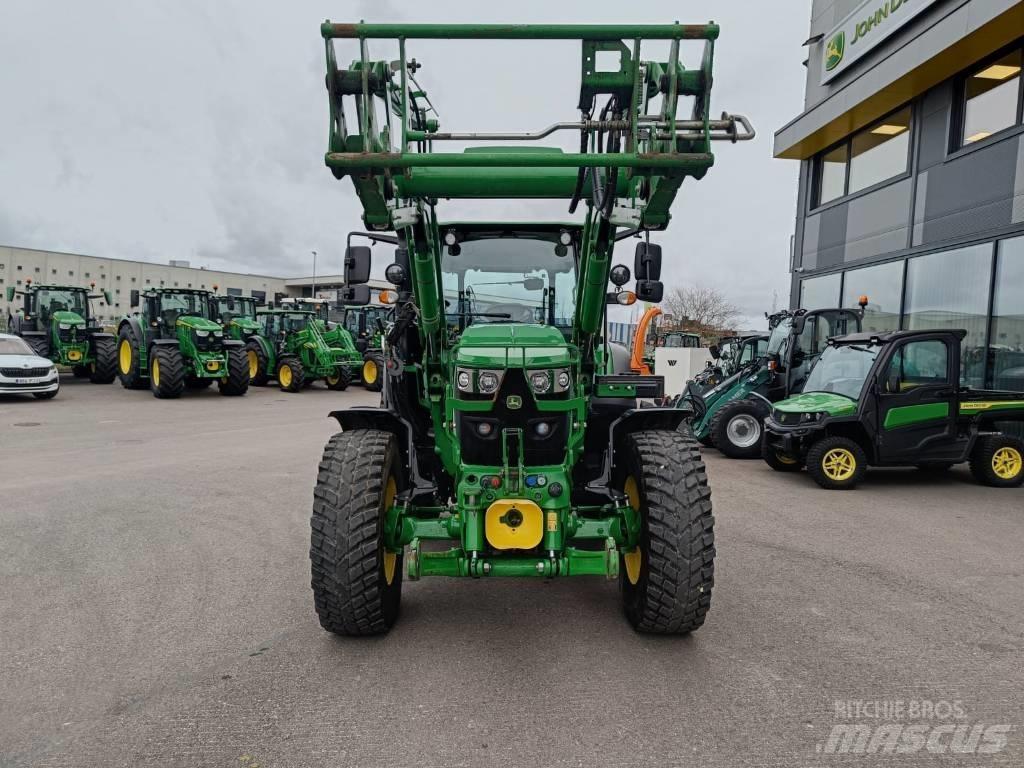 John Deere 6115 RC Трактори