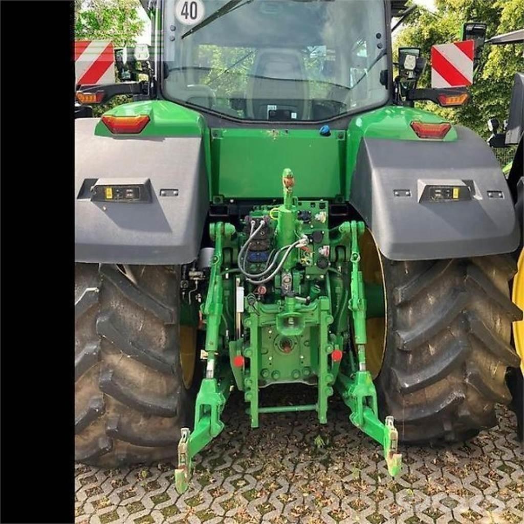 John Deere 7r 330 Трактори