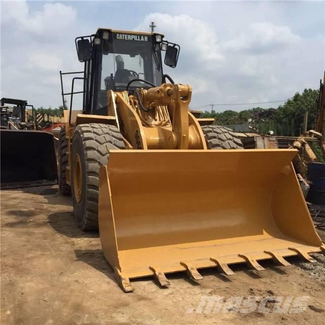 CAT 966G Колесни товарачи