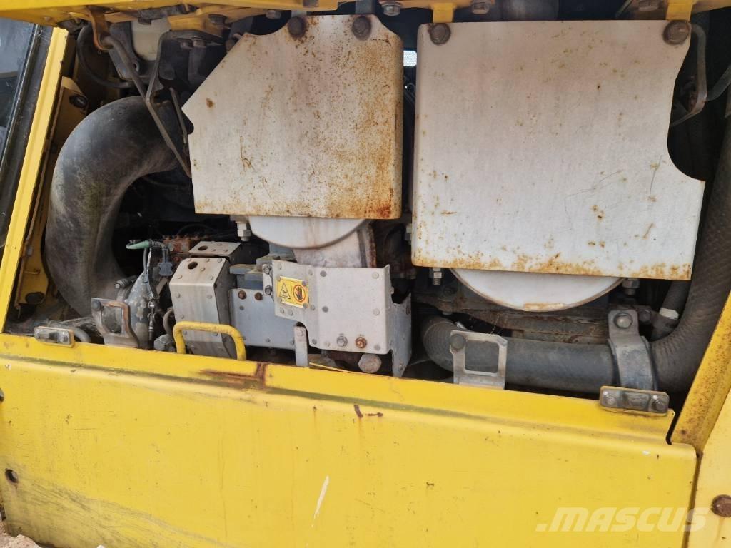 Komatsu D 65 PX-18 Верижни булдозери
