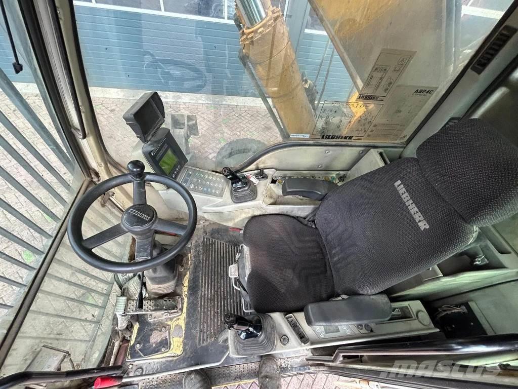Liebherr A924C Оператори на отпадъци/индустрия
