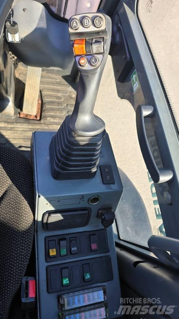 Weidemann 2080Tele Многофункционални товарачи
