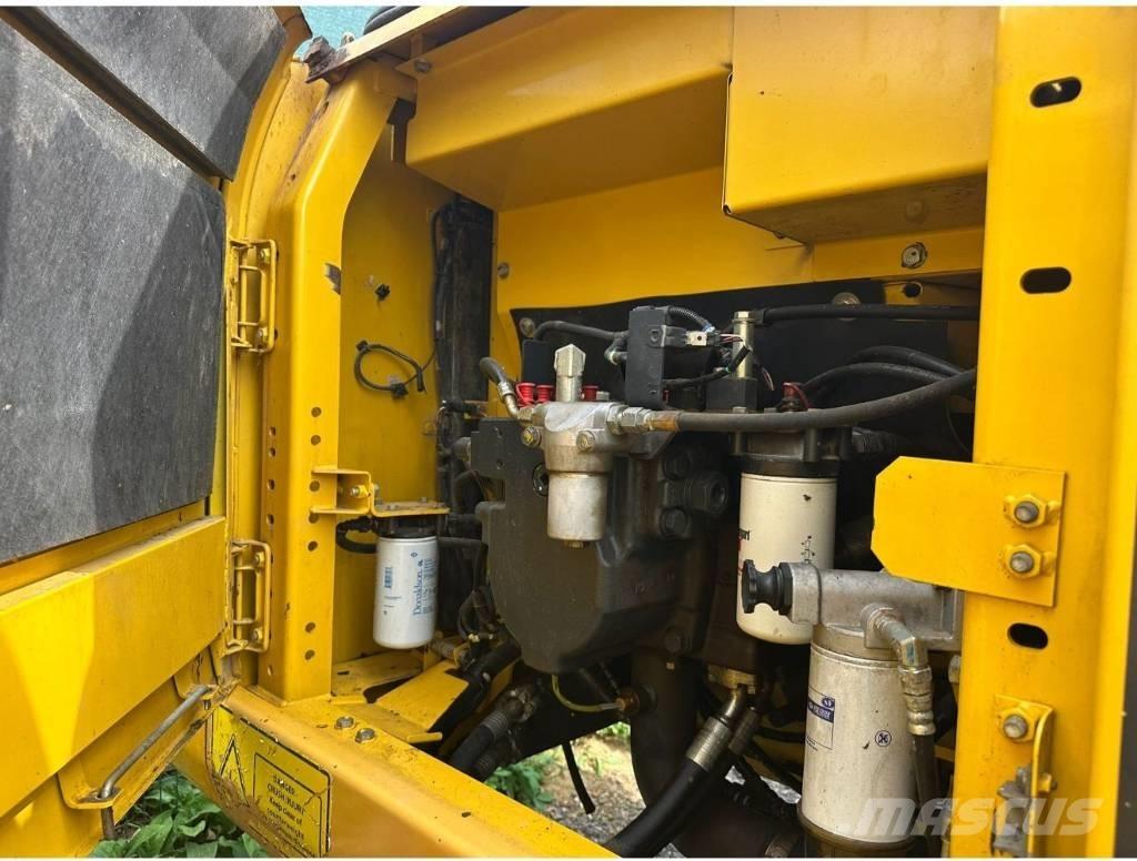 Komatsu PC 210 LC-11 Верижен екскаватор