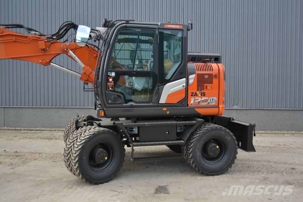 Hitachi ZX135W-7 Колесни екскаватори