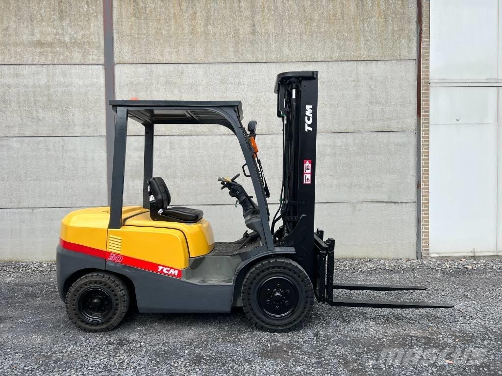 TCM FD30T3 Дизелови камиони