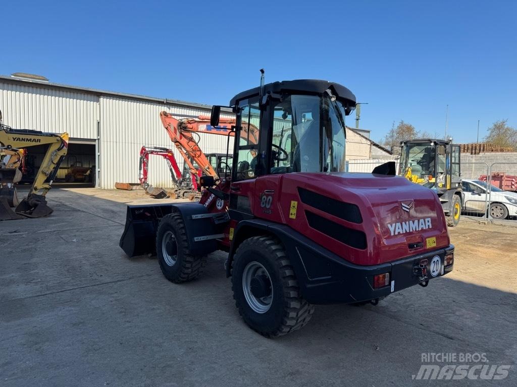 Yanmar V80 (01937) Колесни товарачи