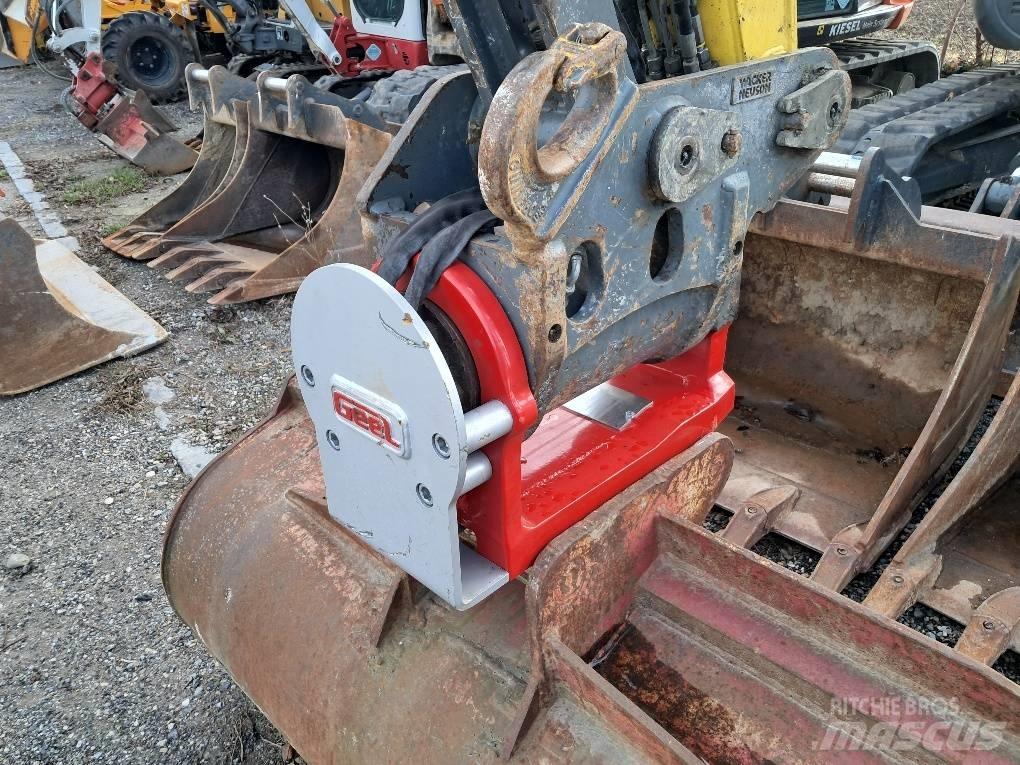 Neuson 8003 Средни екскаватори 7т - 12т