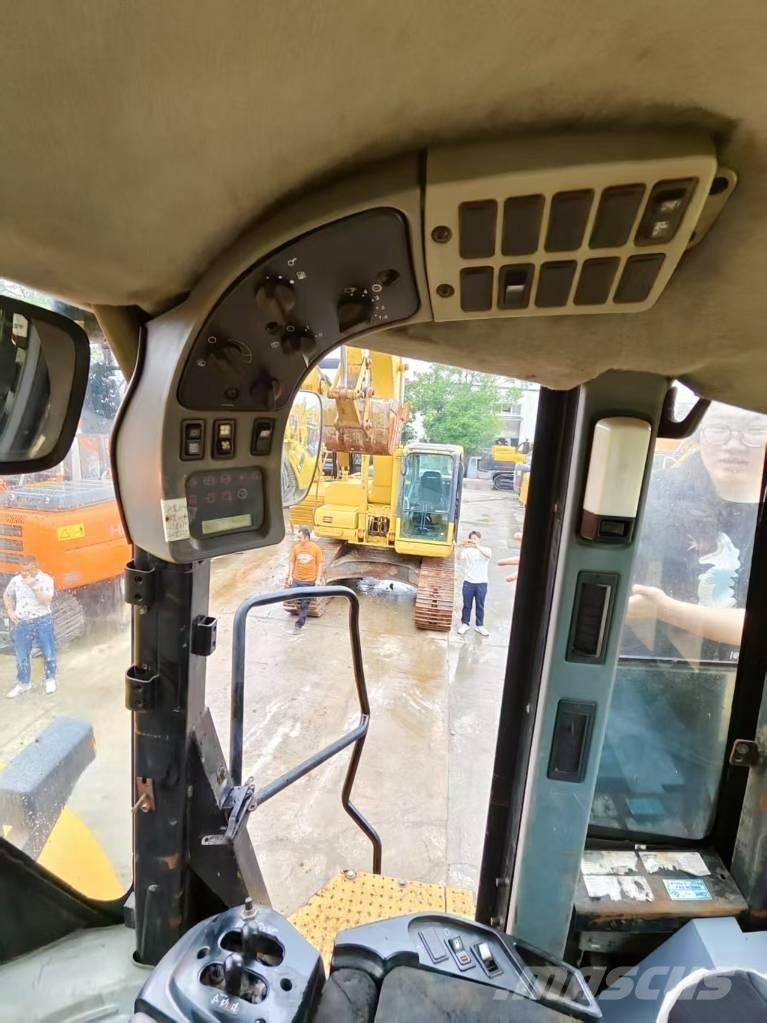 CAT 980 G Колесни товарачи