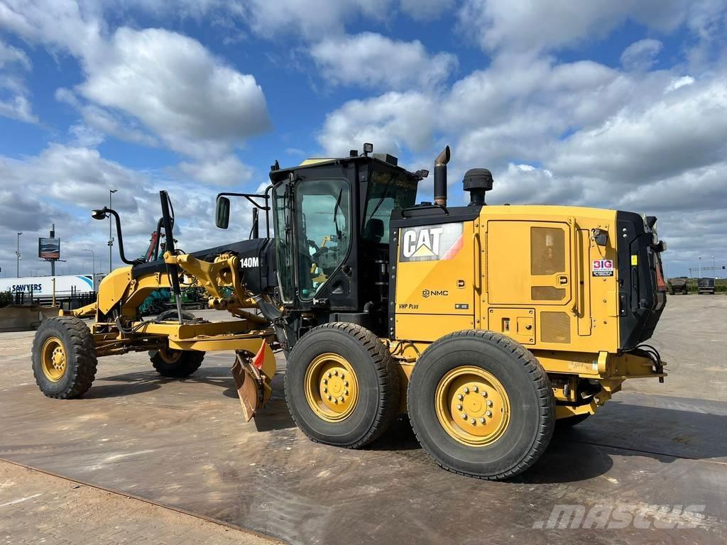 CAT 140M2 Грейдери