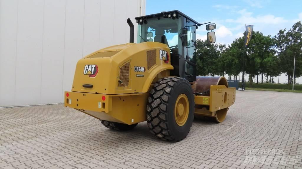 CAT CS 74 B Еднобарабанни ролки
