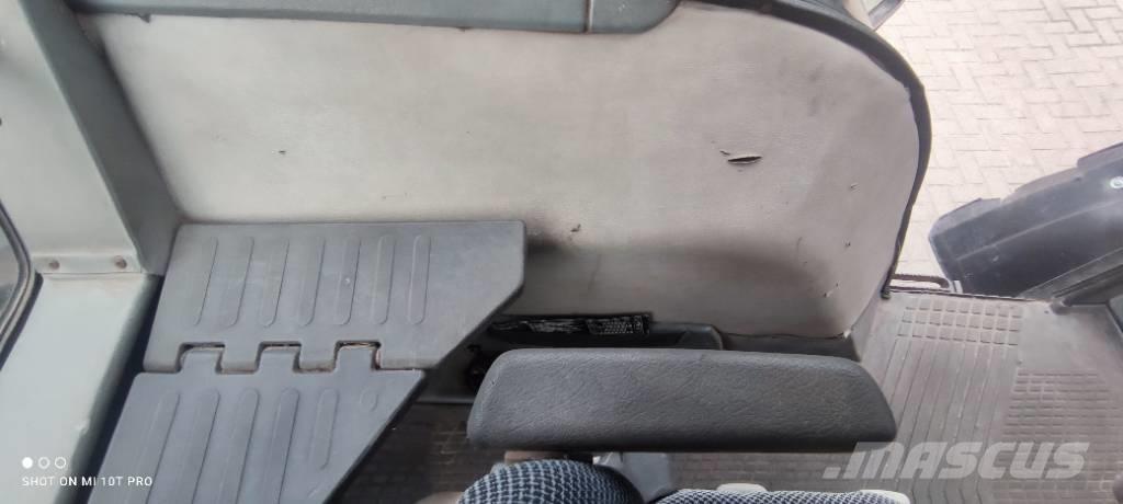 Valtra Valmet 6400 Трактори