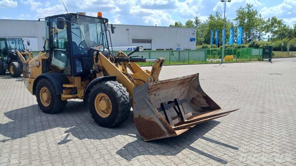 CAT 907 M Колесни товарачи