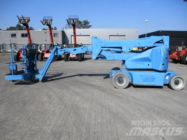 JLG E 400 AJPN (848) Съчленени стрелови подемници