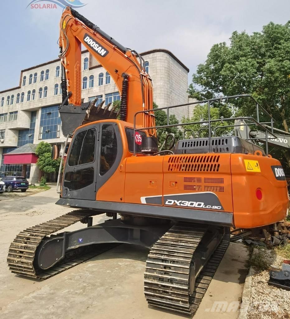Doosan DX 300 LC Верижен екскаватор