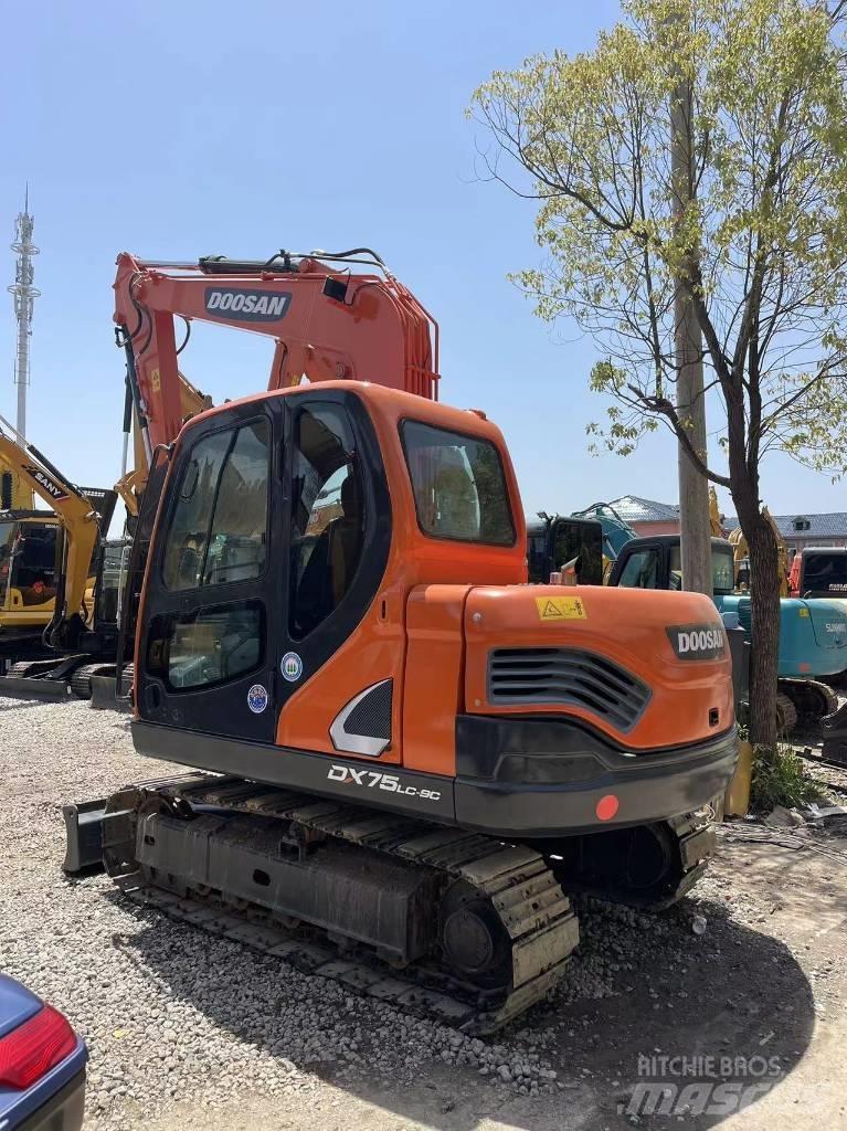 Doosan DX75 Мини екскаватори < 7 т