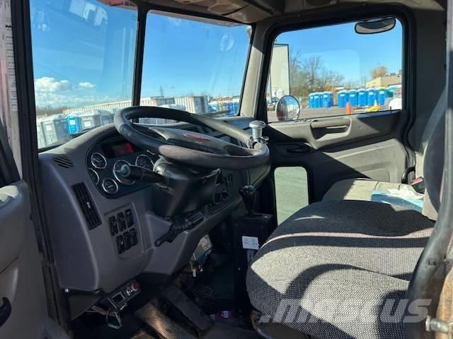 Peterbilt 337 Комби / вакуум камиони
