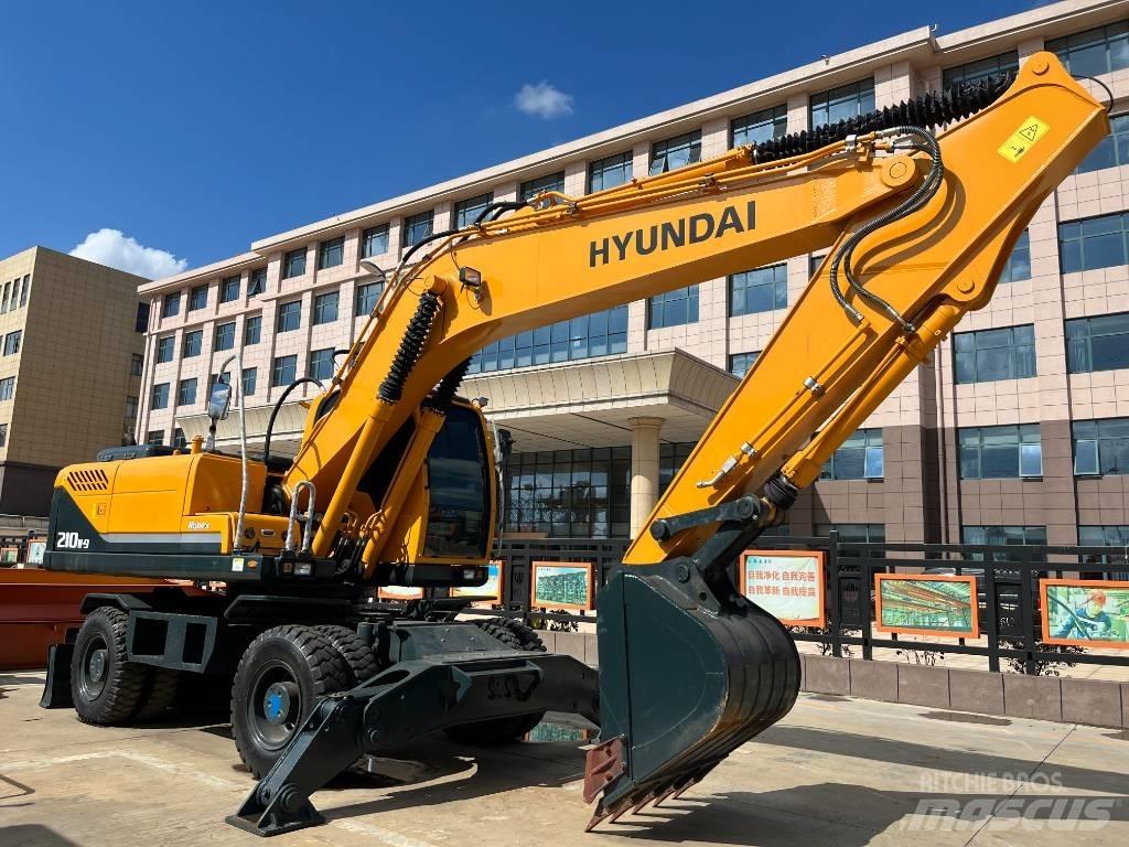 Hyundai R210W Колесни екскаватори