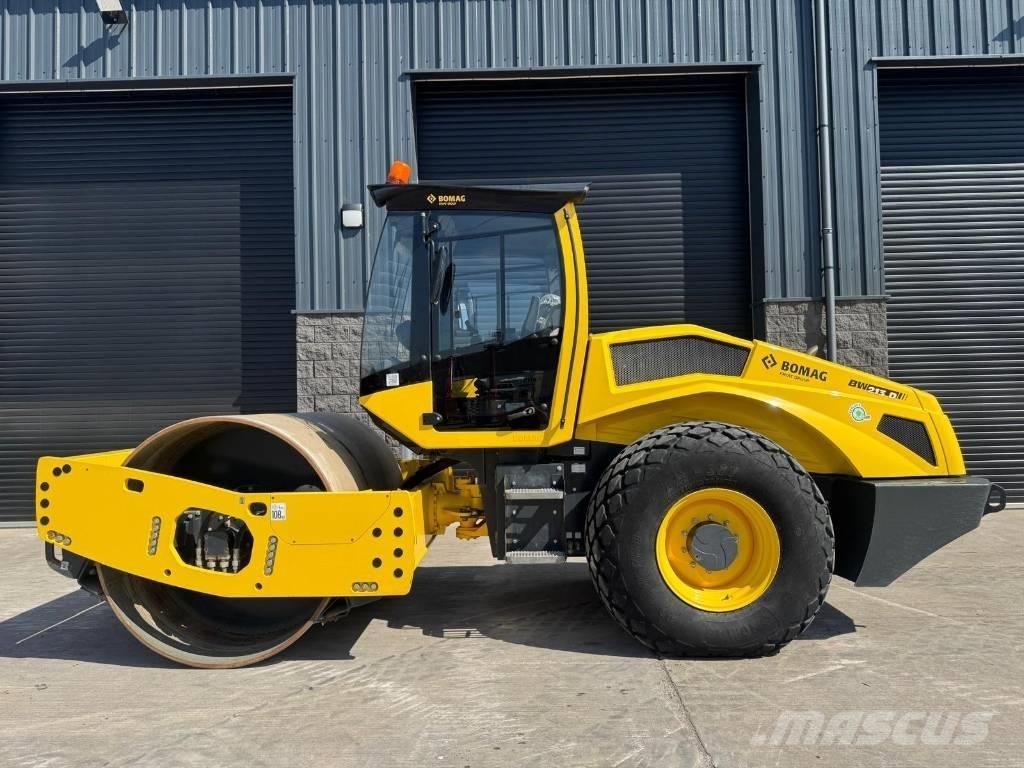 Bomag BW 213 D H-2 Еднобарабанни ролки
