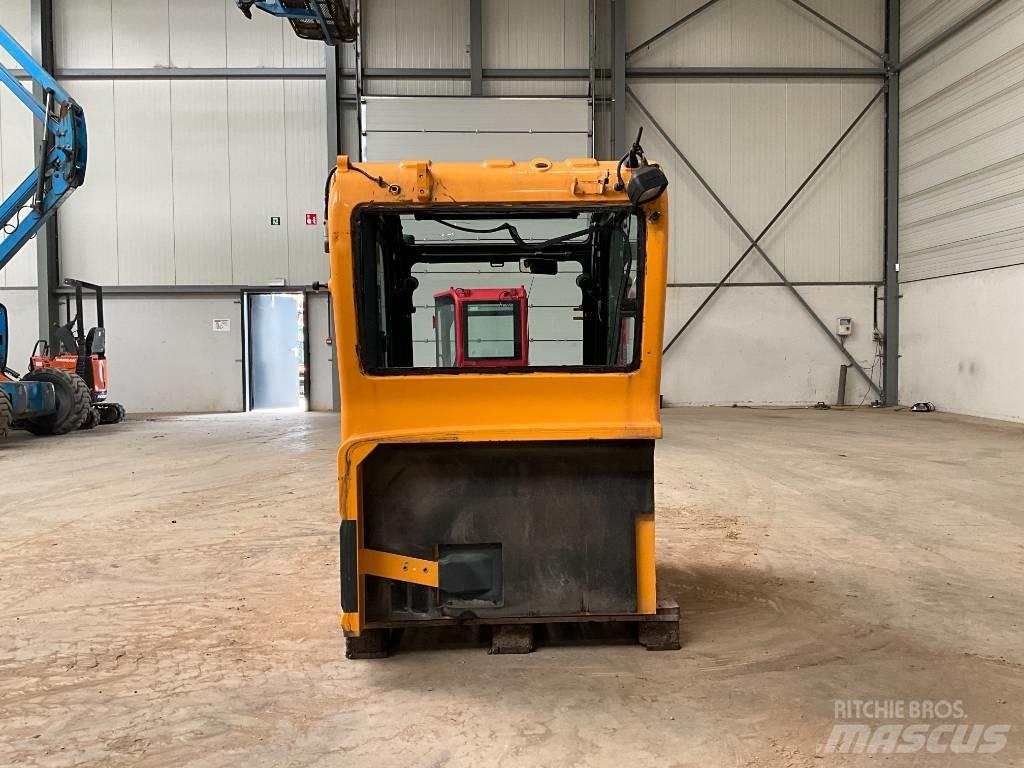 Hyundai Robex 55-9 A Кабина