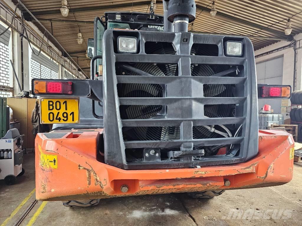 Hitachi ZW180-6 Колесни товарачи