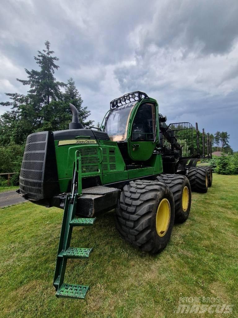 John Deere 1110G Форуардери