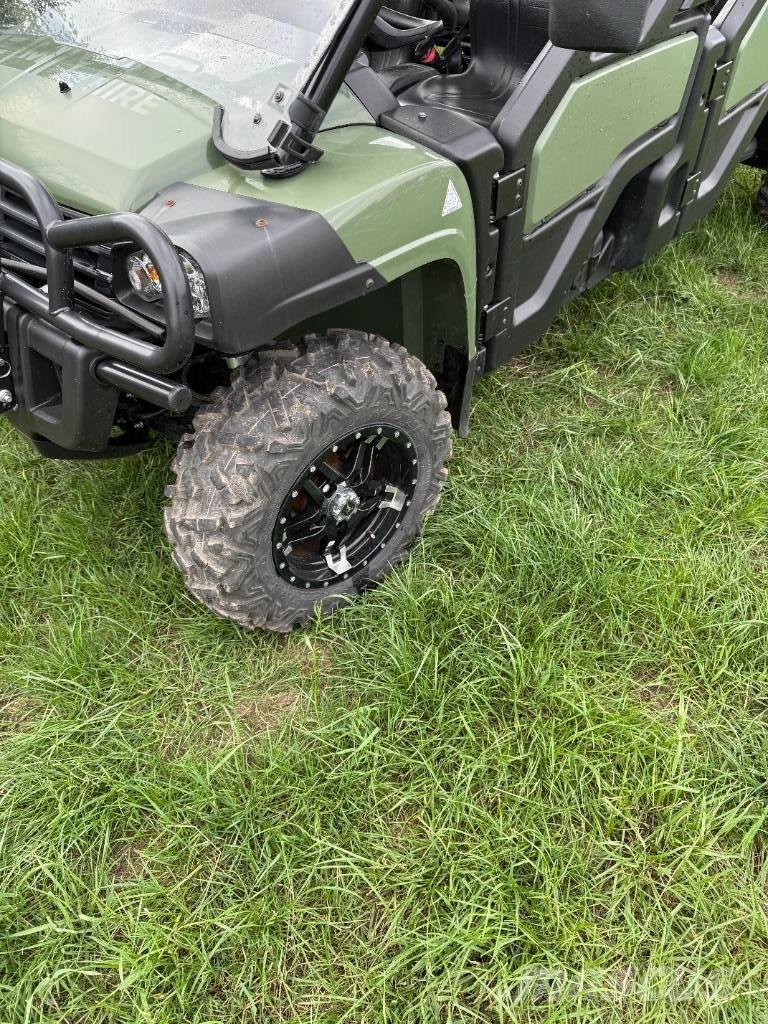 John Deere 855 Комунални съоражения