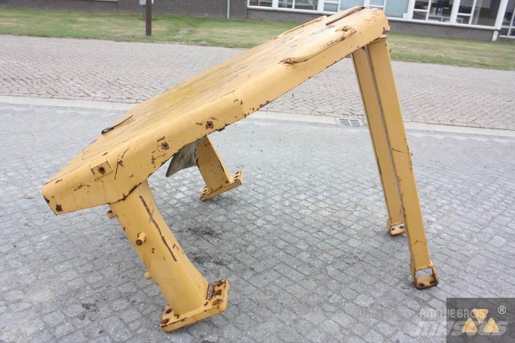 CAT D8N O-rops cab Кабини