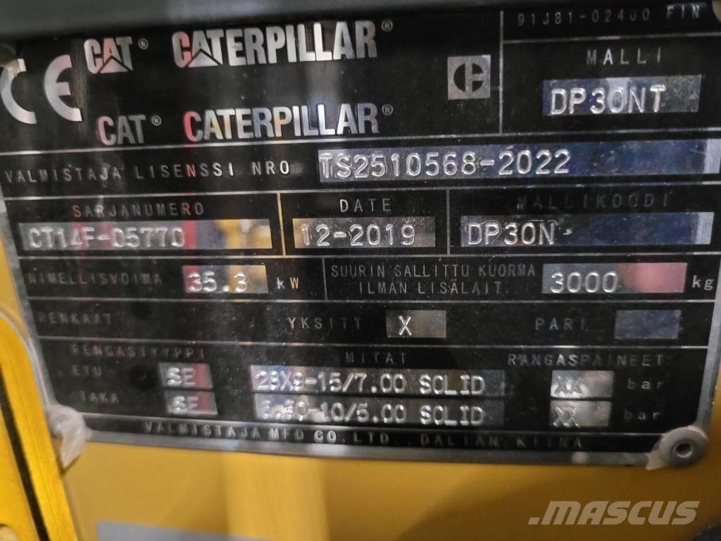 CAT DP 30 N Дизелови камиони