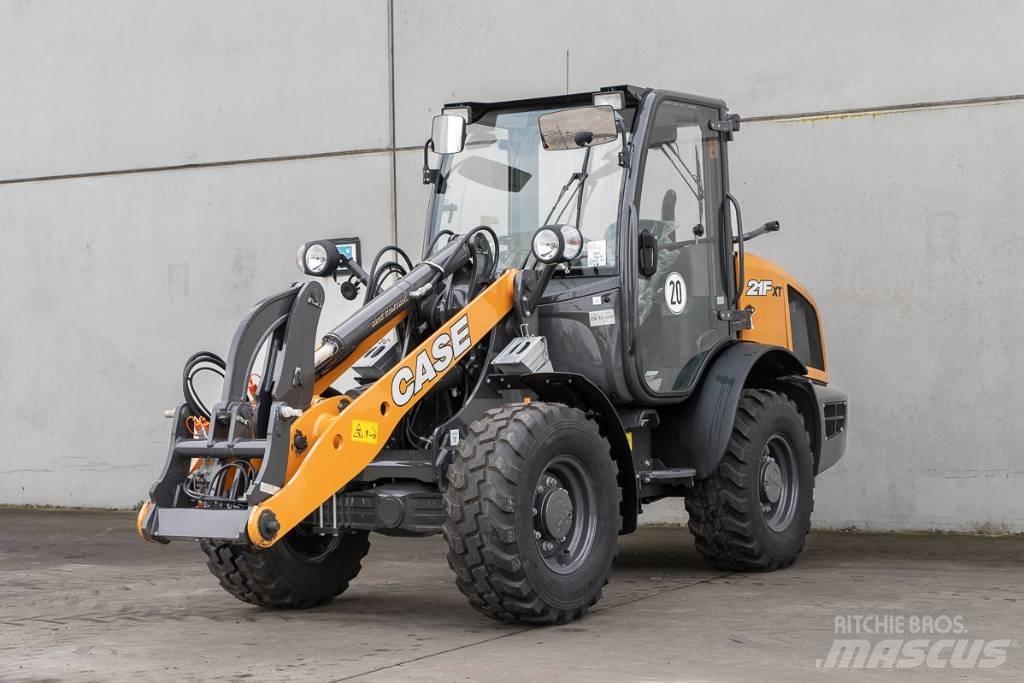 CASE 21 F XT Колесни товарачи