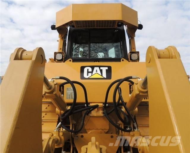 CAT D 7 R Верижни булдозери
