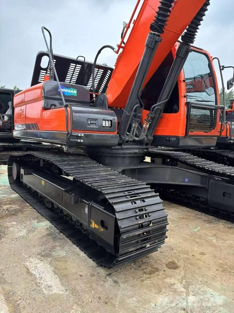 Doosan 225 LCA Верижен екскаватор