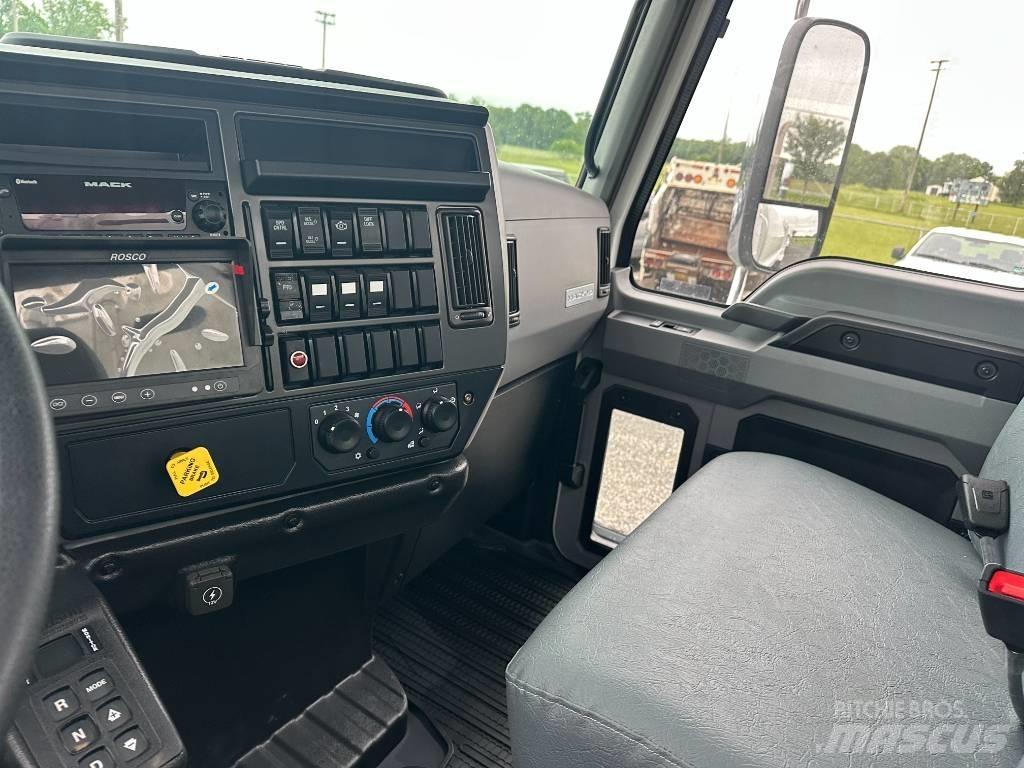 Mack MD7 Камиони за отпадъци