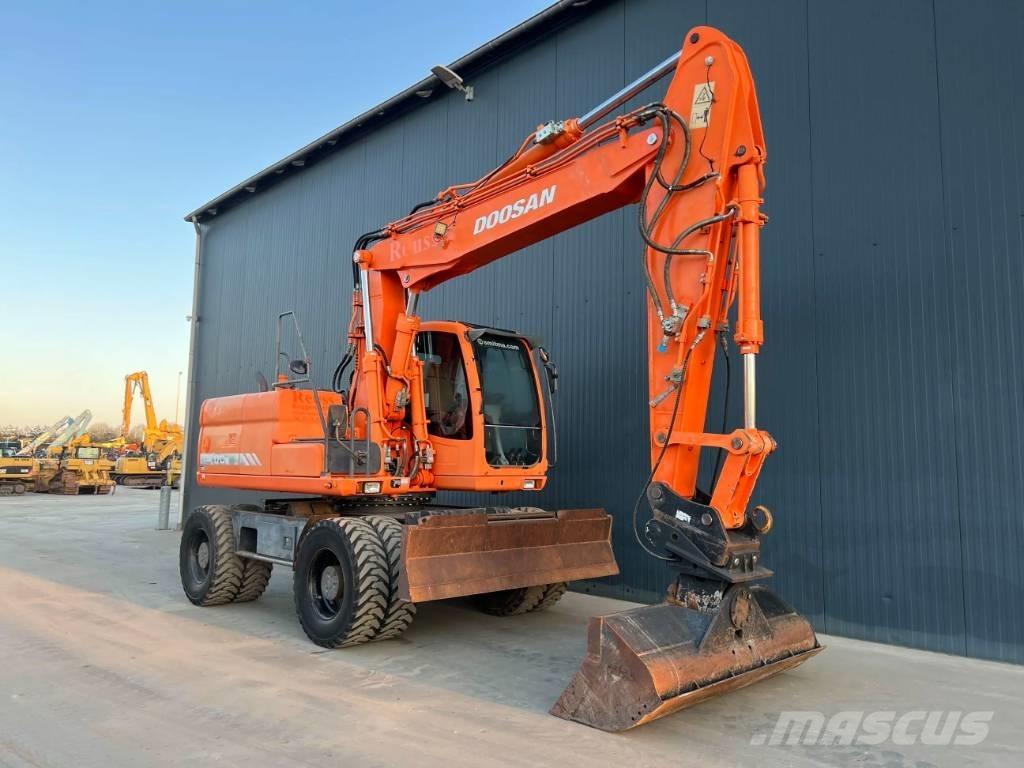 Doosan DX170W Колесни екскаватори