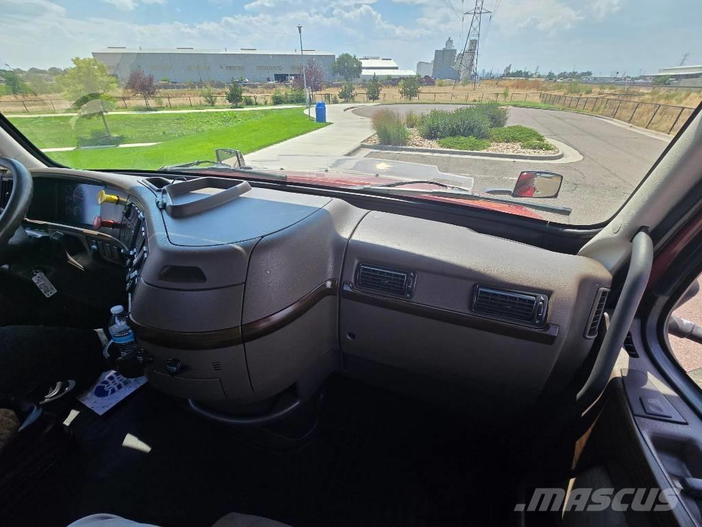 Volvo VNL 42 T300 Влекачи