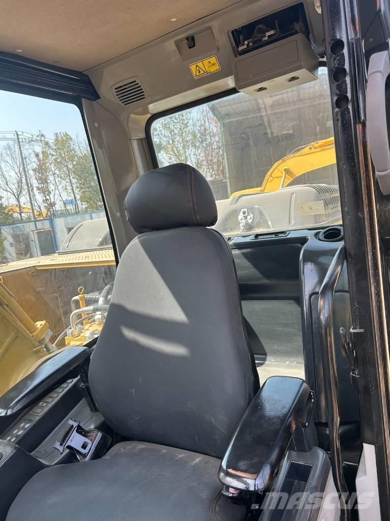 CAT 325 D Средни екскаватори 7т - 12т