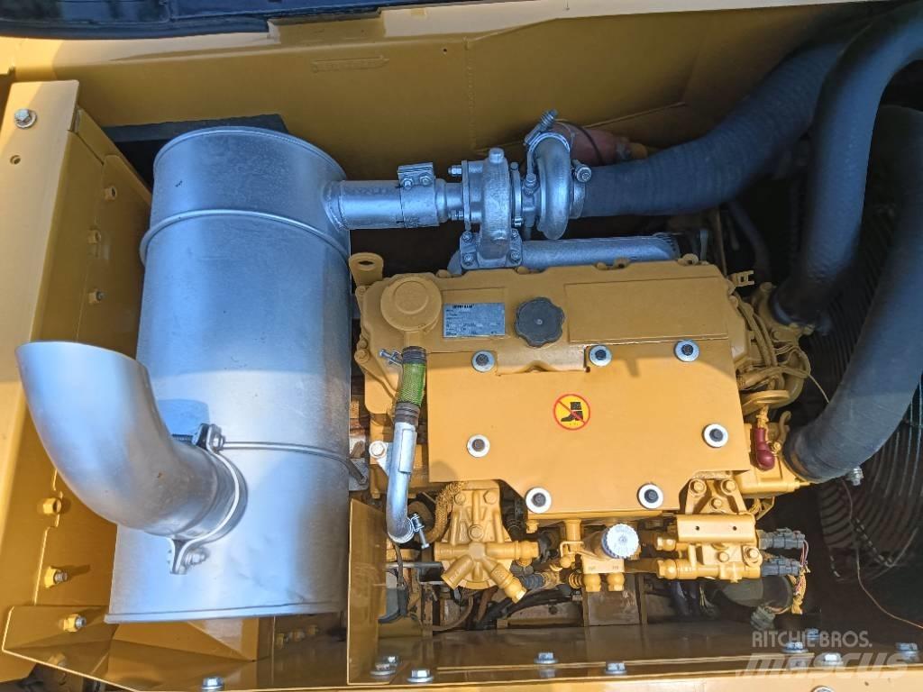 CAT 315D2GC Средни екскаватори 7т - 12т