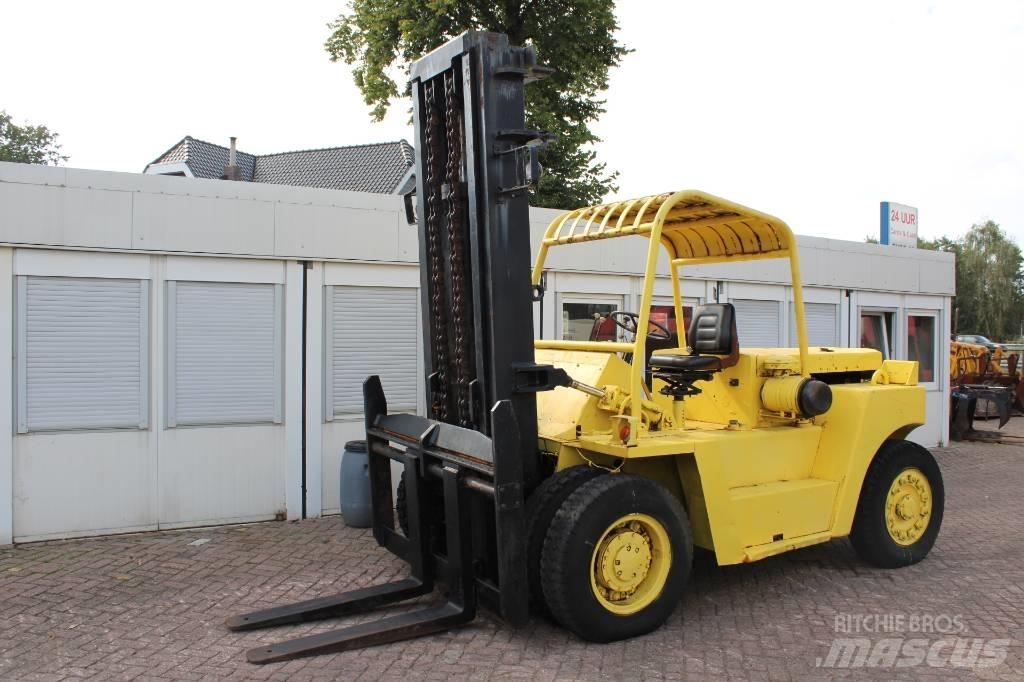 TCM FD100 Дизелови камиони