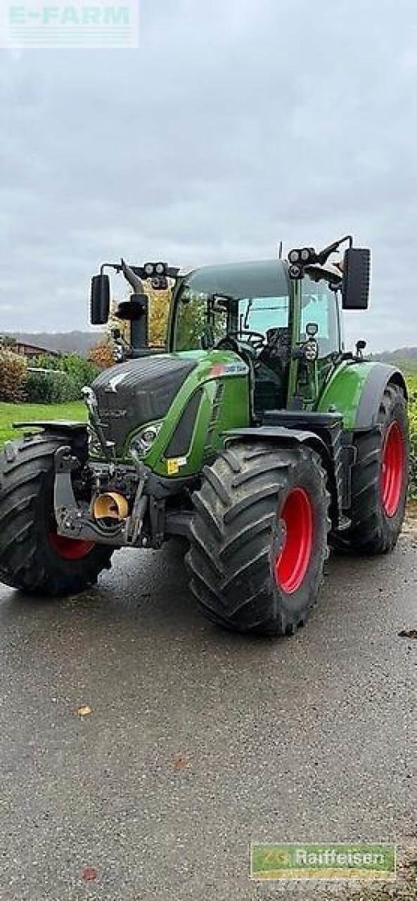 Fendt 724 vario Трактори