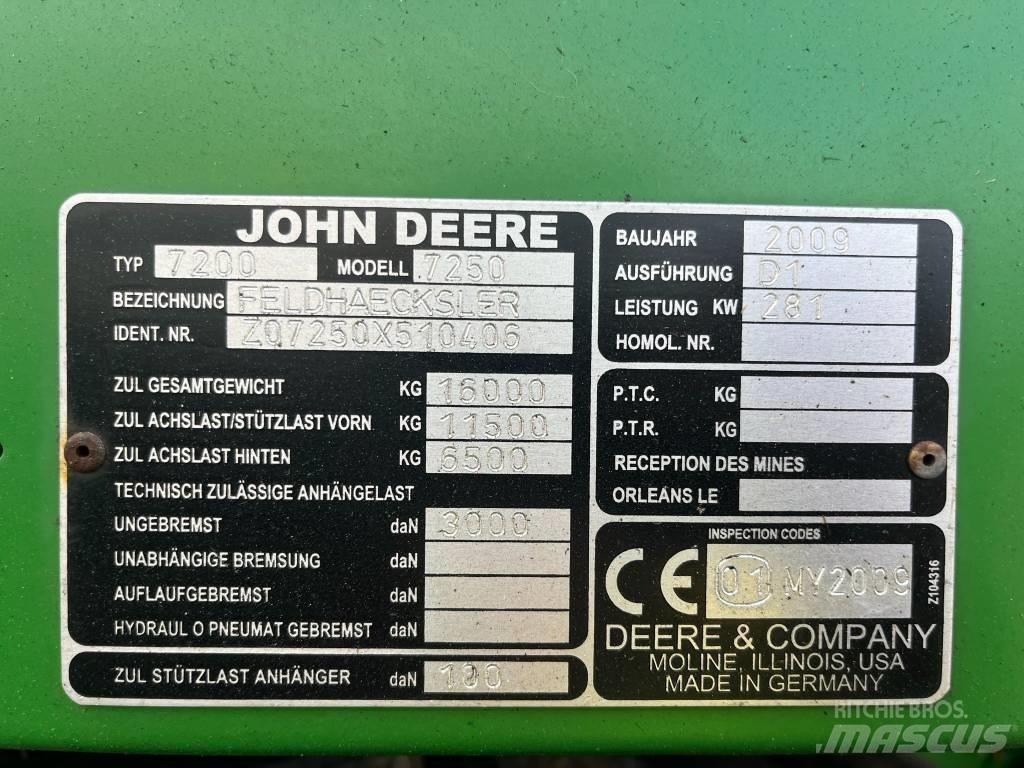 John Deere 7250 Самоходни фуражири